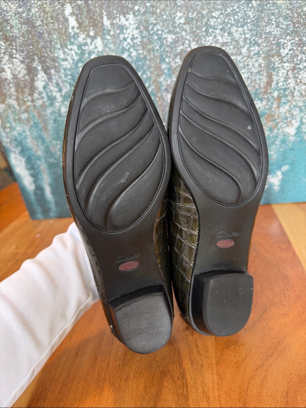 Clarks Old Money Late 2000’s Y2K Bottle Green Croc Leather Loafers 8N (VGUC) - Picture 7 of 13